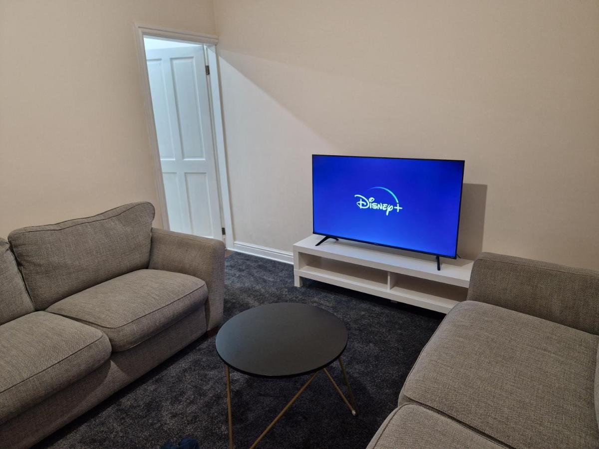 Homely 3-Bed House In Bham 15 Min From City Centre Μπέρμιγχαμ Εξωτερικό φωτογραφία